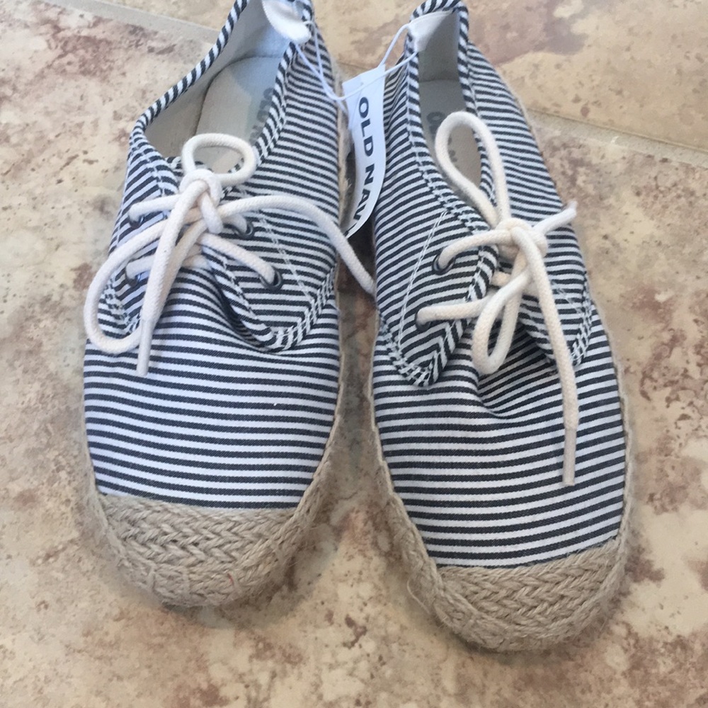 Lil Girls Old Navy Canvas Striped Shoes
